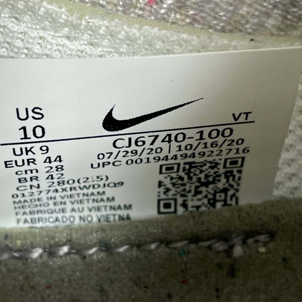 Nike Air VaporMax 2020 Flyknit Mens 10 Summit White Running Shoes CJ6740-100 - Picture 9 of 11